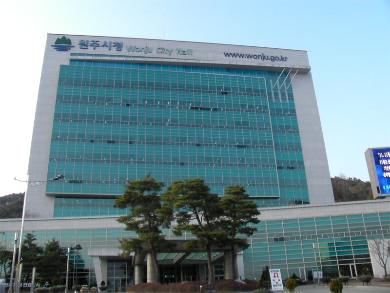 강원 원주시청사 에너지효율개선 공사-원주시청-커튼월 현장 사진
